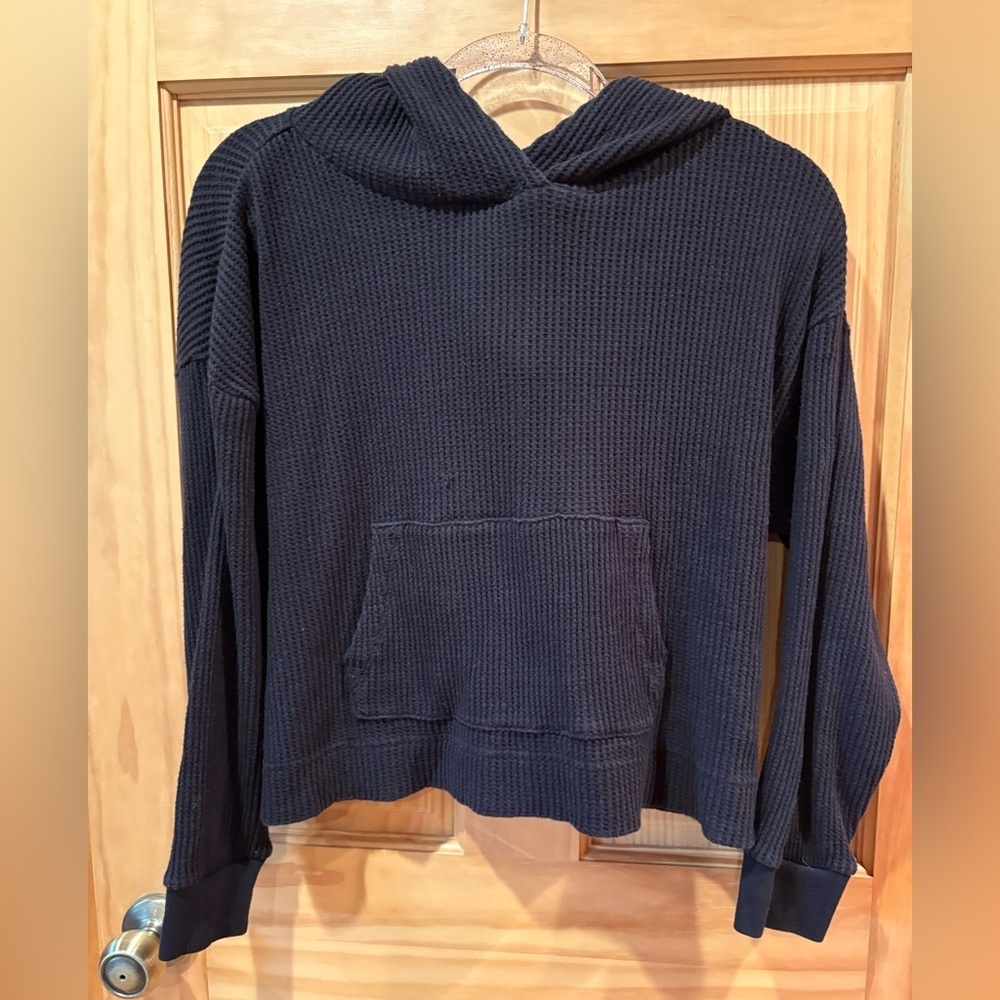 Gap Women's Black Ribbed Cropped Hoodie size S